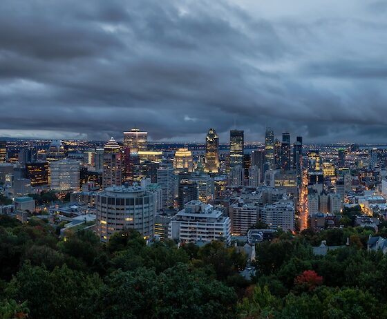 Vista panorâmica de Montréal em um dia de chuva